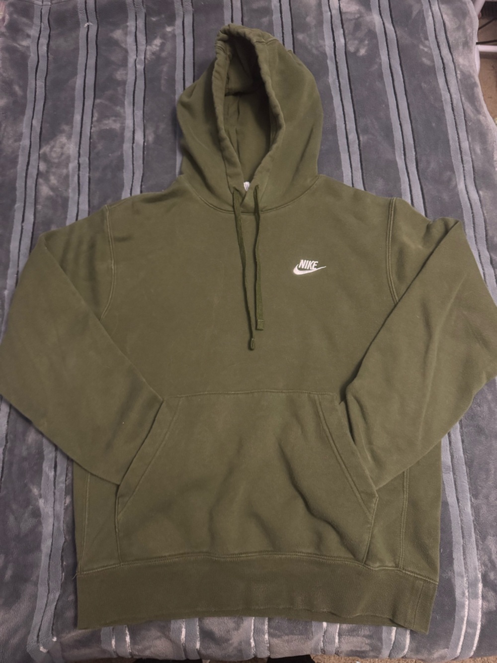 Nike Women’s Small Olive Green Hoodie